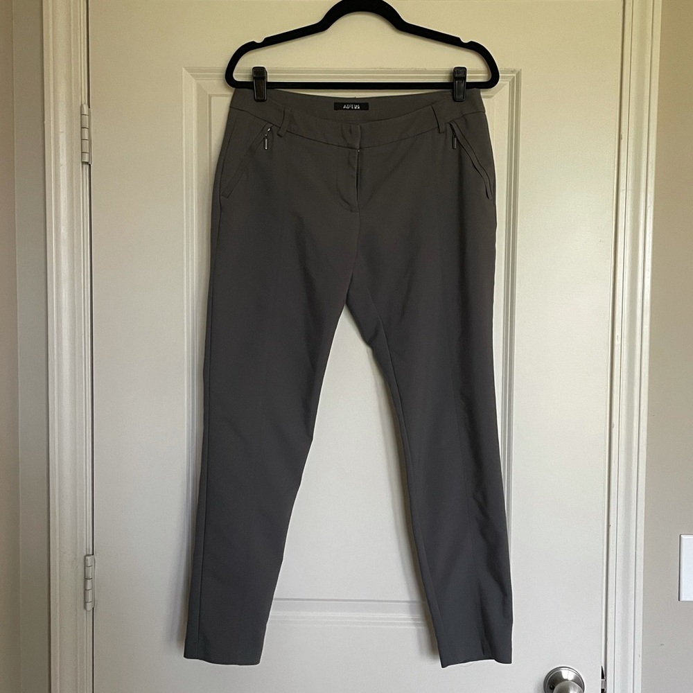 Apt 9 gray dress pants trousers - size 8